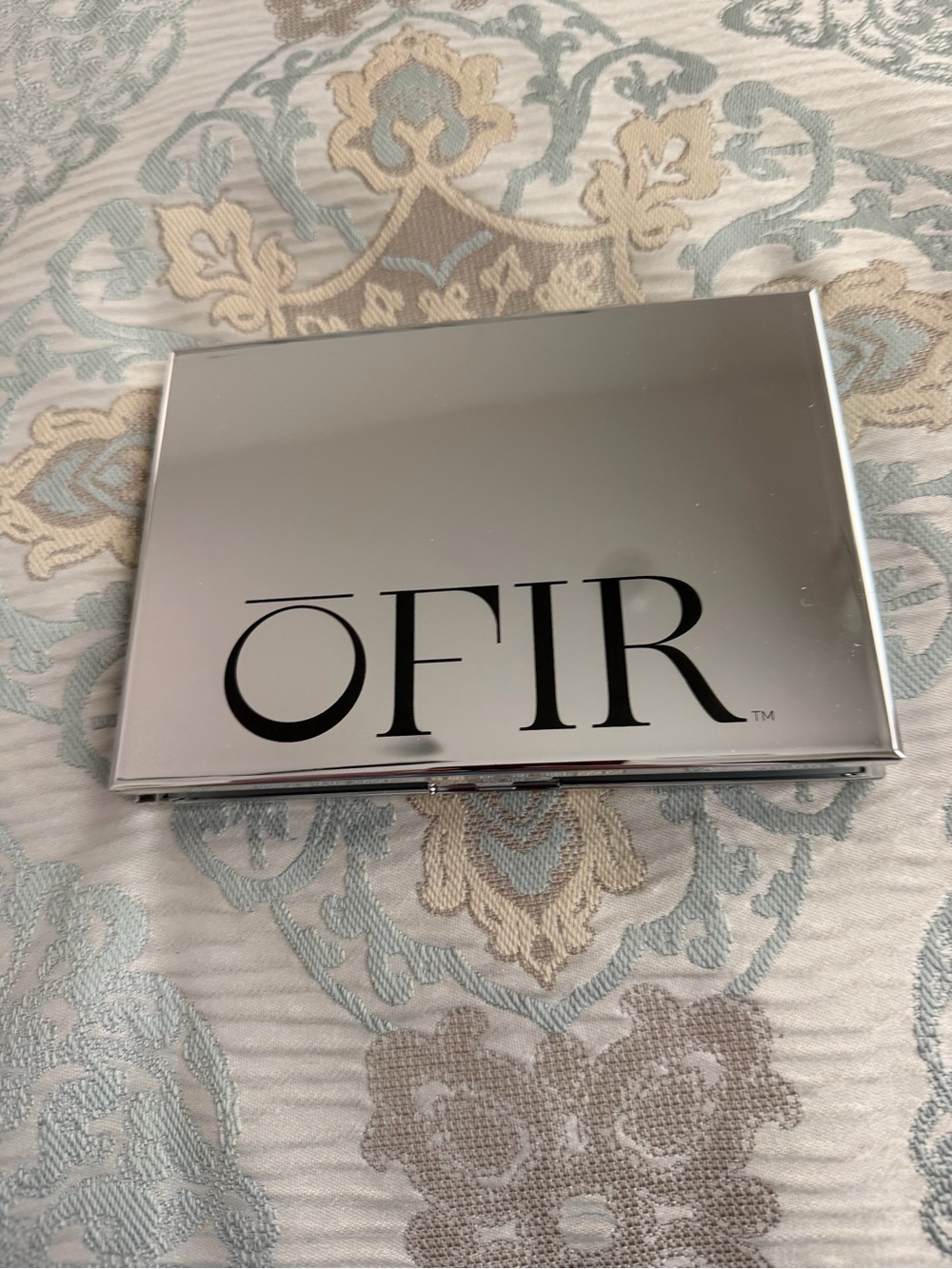 OFIR Silver Compact Mirror Case - Shiny Metallic